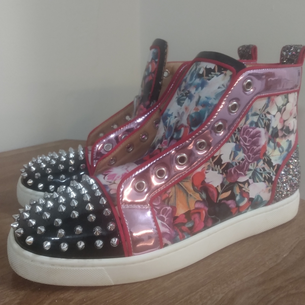 Christian louboitin Louis spikes multicolor size 43 us size 10 red bottom